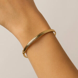 Milor Italy 14K Gold Bangle Bracelet Textured Ribbed Hinged Clasp Elegant